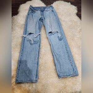 American Eagle Outfitters Light Blue 90s Straight Leg Distressed Jeans Size 4